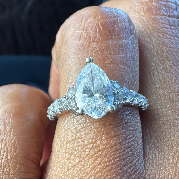Vera Wang Love 2.25 CT Pear Shape Engagement Ring | IGI Certified | Size 5